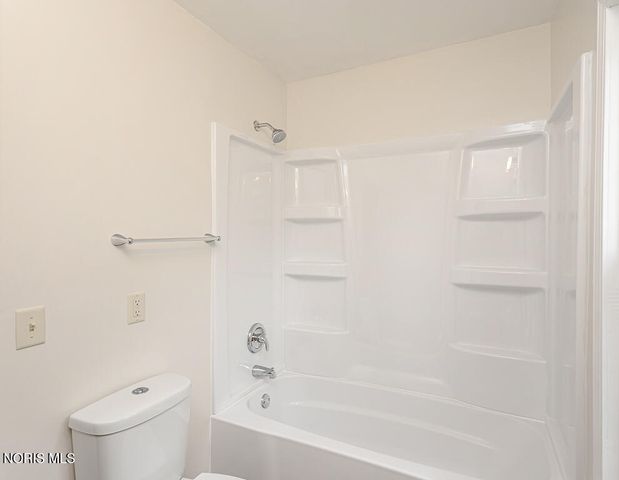 5847 Artwell Drive, Sylvania, OH 43560