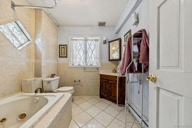 32 McNamara Road, Spring Valley, NY 10977