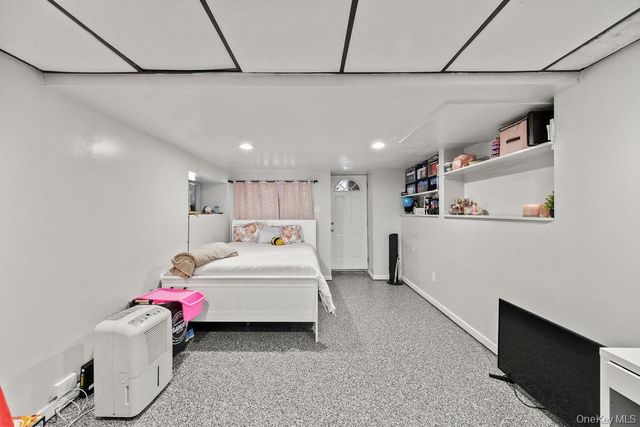 32 McNamara Road, Spring Valley, NY 10977