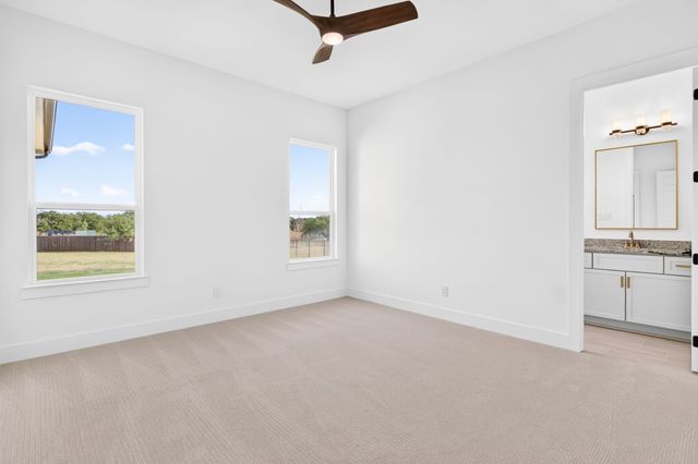 7752 Laura Lake Lane, Fort Worth, TX 76126