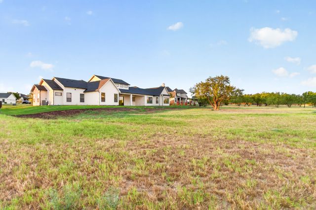 7752 Laura Lake Lane, Fort Worth, TX 76126
