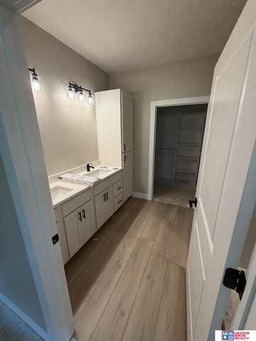 10720 Dominion Drive, Lincoln, NE 68527