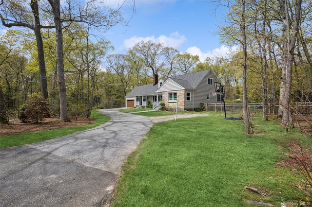 45 Woodland Drive, Smithtown, NY 11787