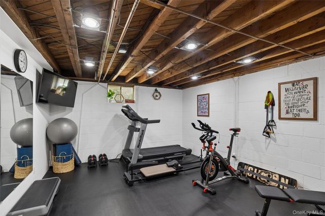 45 Woodland Drive, Smithtown, NY 11787