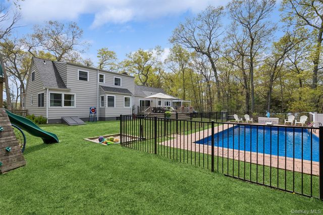 45 Woodland Drive, Smithtown, NY 11787