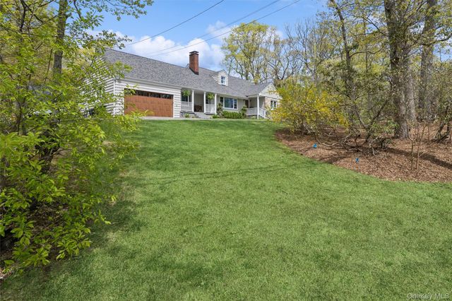 45 Woodland Drive, Smithtown, NY 11787