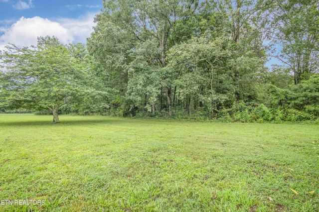 11981 S Hwy 127, Crossville, TN 38572