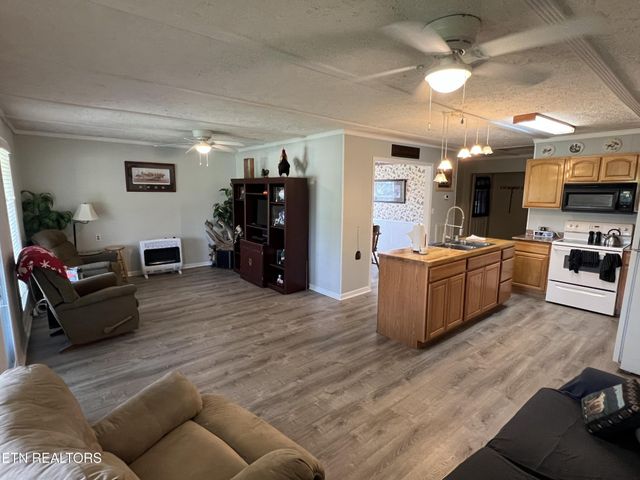 11981 S Hwy 127, Crossville, TN 38572