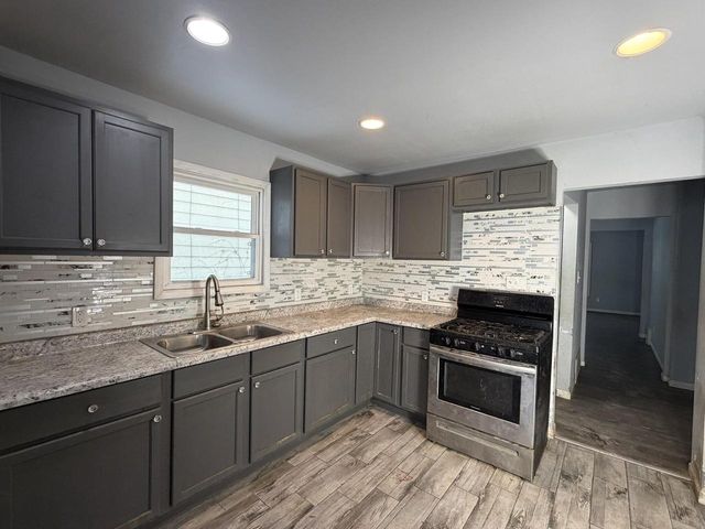 3956 N 41st STREET, Milwaukee, WI 53216