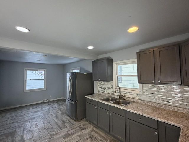 3956 N 41st STREET, Milwaukee, WI 53216