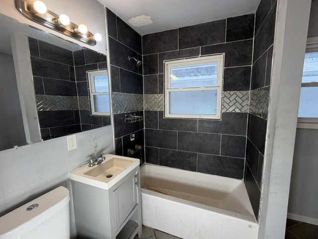 3956 N 41st STREET, Milwaukee, WI 53216