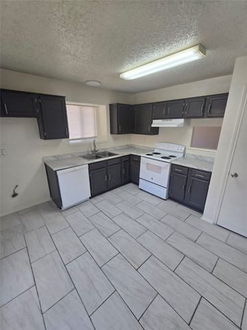 1209 Conlin Drive, Lancaster, TX 75134