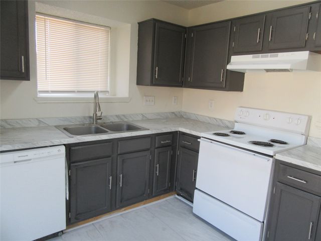 1209 Conlin Drive, Lancaster, TX 75134