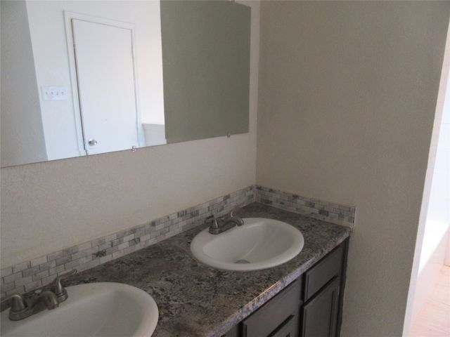 1209 Conlin Drive, Lancaster, TX 75134