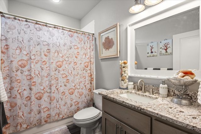 8828 Sundance Place Court, Granbury, TX 76049
