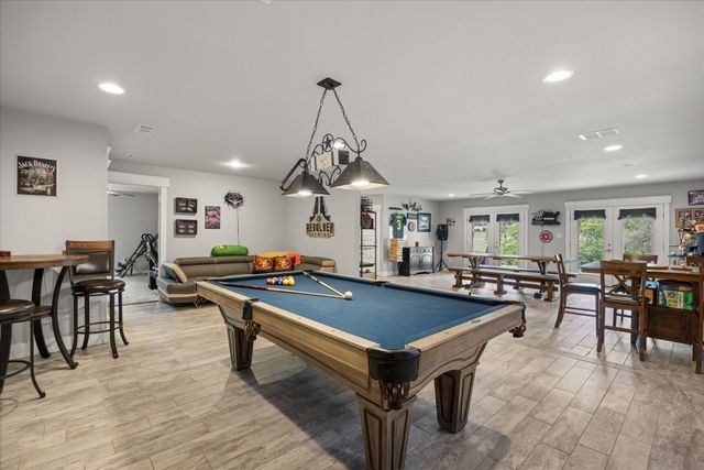 8828 Sundance Place Court, Granbury, TX 76049