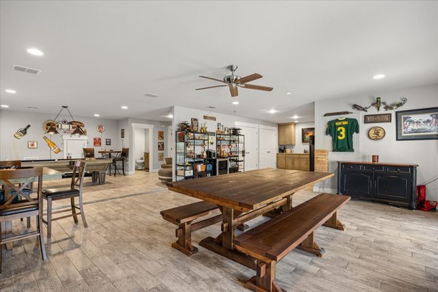 8828 Sundance Place Court, Granbury, TX 76049