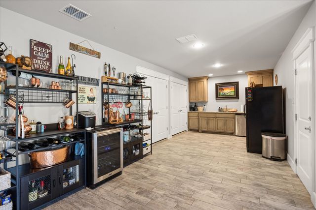 8828 Sundance Place Court, Granbury, TX 76049