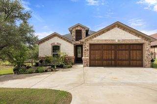 8828 Sundance Place Court, Granbury, TX 76049