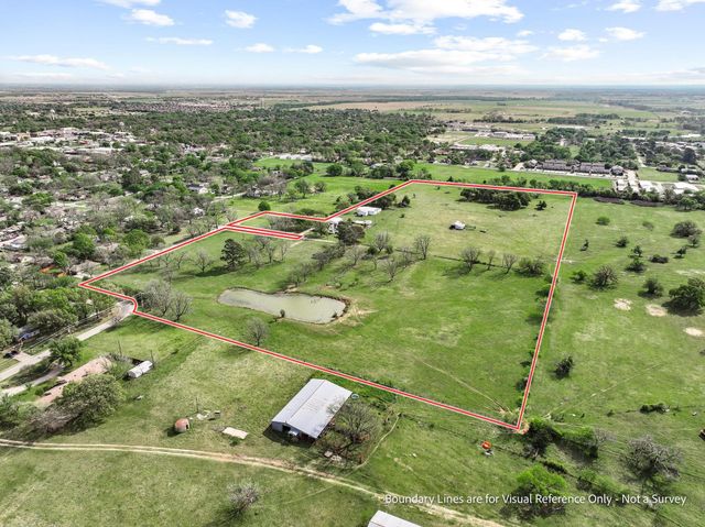 819 S Morrison Street, Pilot Point, TX 76258