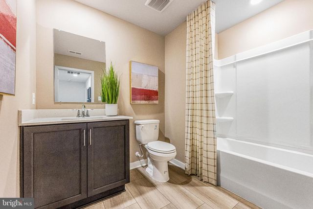 1317 RESORT BLVD, Dover, DE 19904