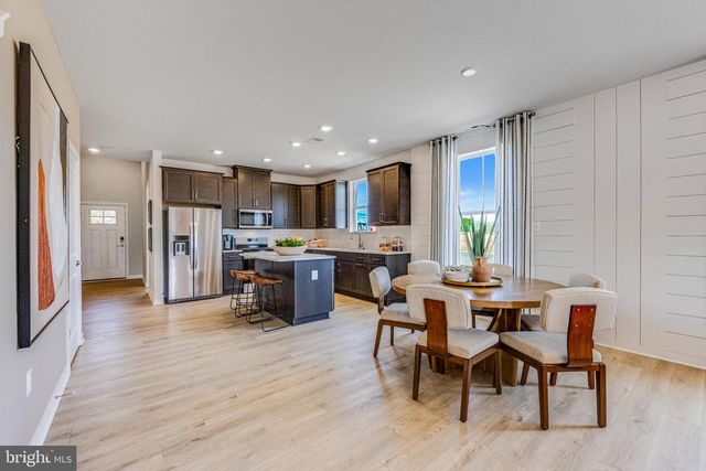 1317 RESORT BLVD, Dover, DE 19904