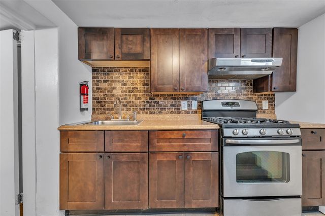955 W Cross Street, Ypsilanti, MI 48197