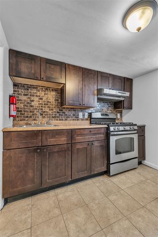 955 W Cross Street, Ypsilanti, MI 48197