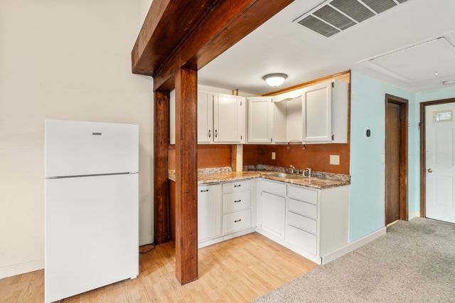 11 Munroe Dr, Plainville, MA 02762