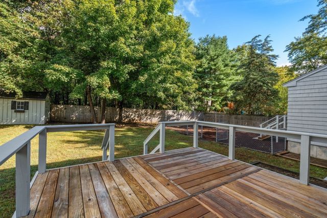 11 Munroe Dr, Plainville, MA 02762