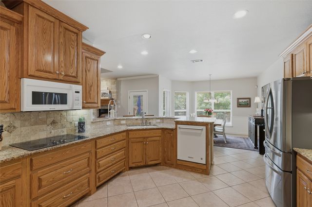 132 Birdie Drive, Lipan, TX 76462