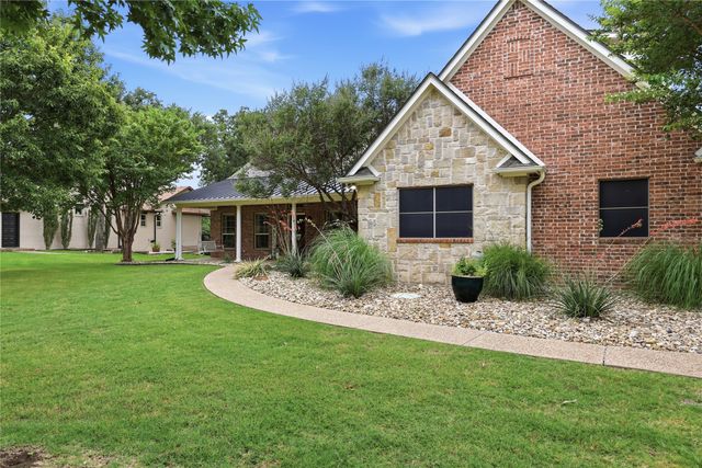 132 Birdie Drive, Lipan, TX 76462