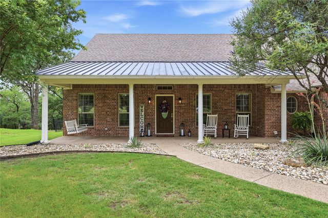 132 Birdie Drive, Lipan, TX 76462