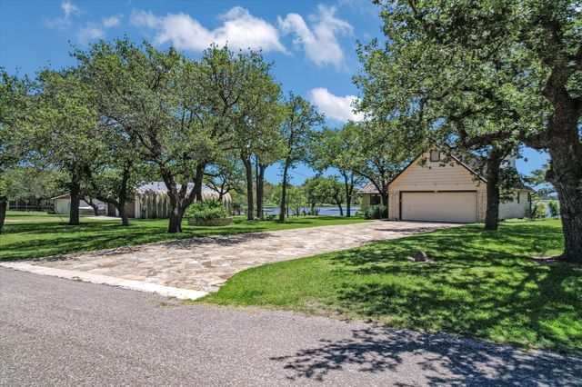 106 Agarita DR, Burnet, TX 78611