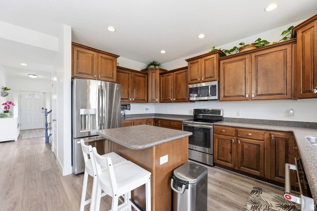 2947 E LOOKOUT DR, Eagle Mountain, UT 84005