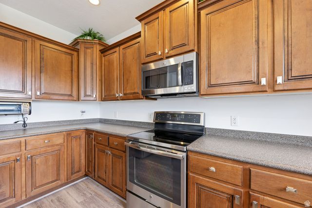 2947 E LOOKOUT DR, Eagle Mountain, UT 84005