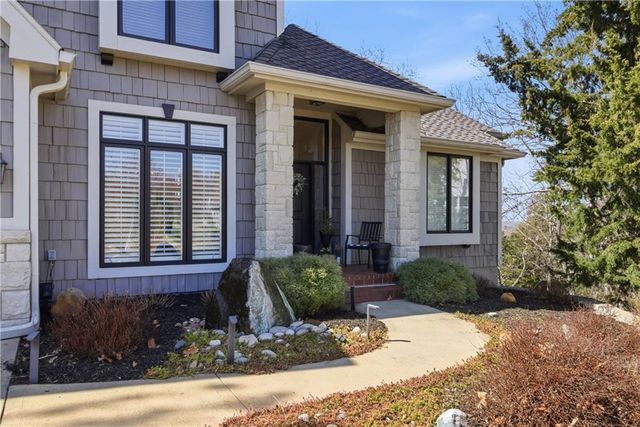 26458 W 109TH Terrace, Olathe, KS 66061