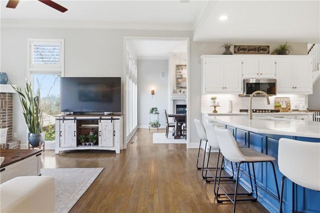 26458 W 109TH Terrace, Olathe, KS 66061