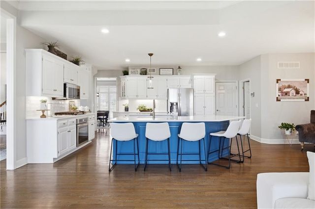 26458 W 109TH Terrace, Olathe, KS 66061