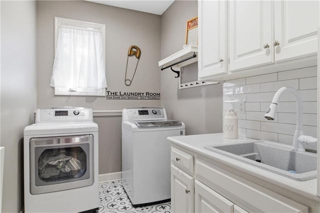 26458 W 109TH Terrace, Olathe, KS 66061