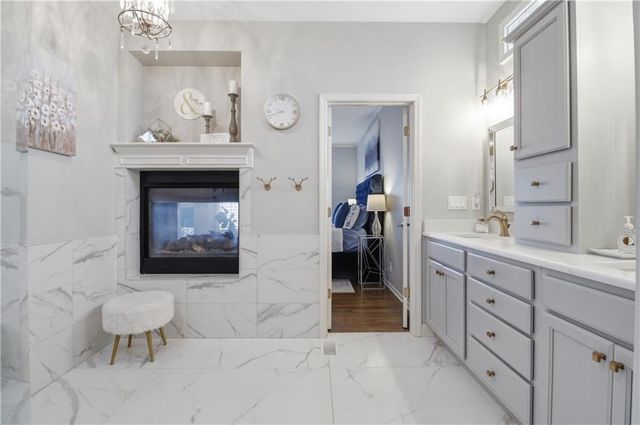 26458 W 109TH Terrace, Olathe, KS 66061