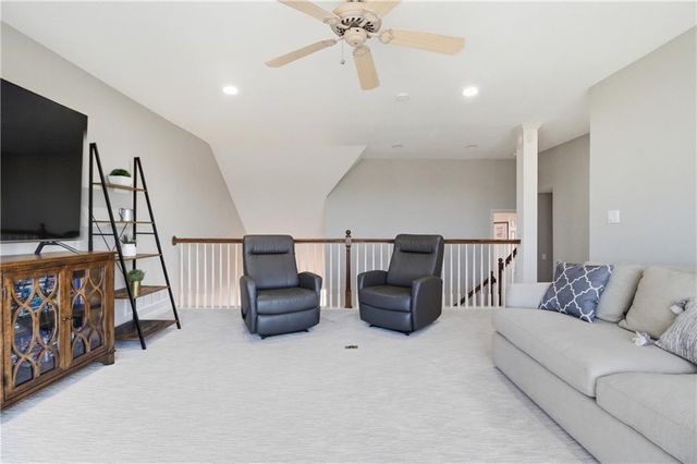 26458 W 109TH Terrace, Olathe, KS 66061