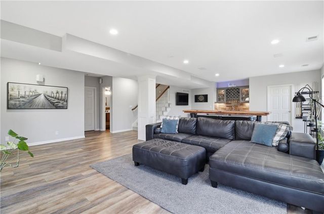 26458 W 109TH Terrace, Olathe, KS 66061