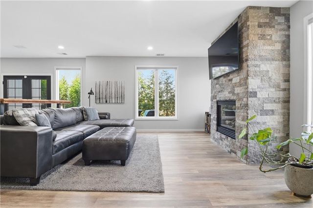 26458 W 109TH Terrace, Olathe, KS 66061