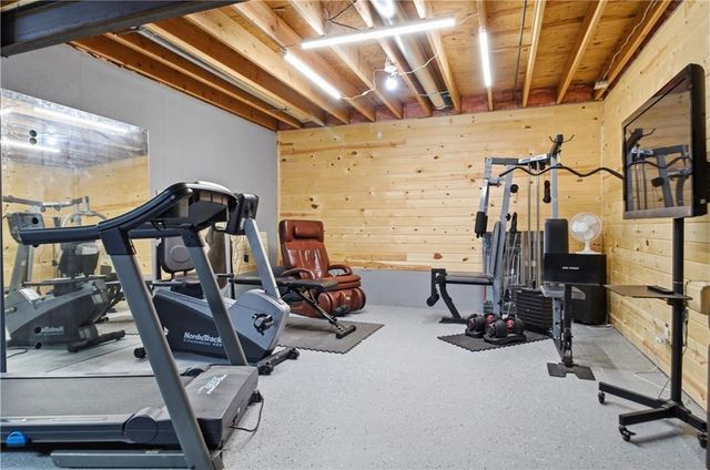 26458 W 109TH Terrace, Olathe, KS 66061