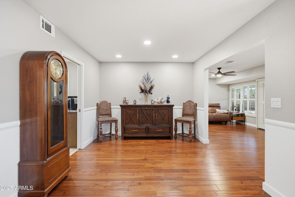 9942 W CAMEO Drive, Sun City, AZ 85351 — photo 3