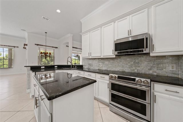 3540 VALLEYVIEW DR, Kissimmee, FL 34746