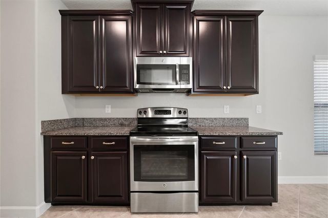 1653 LUDINGTON AVENUE, Wesley Chapel, FL 33543