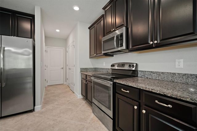 1653 LUDINGTON AVENUE, Wesley Chapel, FL 33543