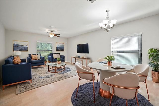 1653 LUDINGTON AVENUE, Wesley Chapel, FL 33543